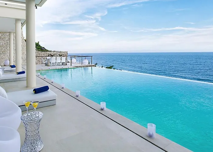 Grand Cliff Ungasan Улувату